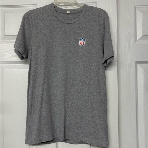 NFL Tops - NFL Logo Gray Short Sleeve T Shirt Sz M